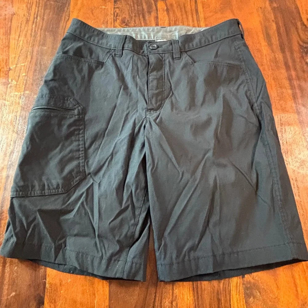 Eddie Bauer Mens Horizon Guide Shorts Black Size 32 Hiking Cargo Technical